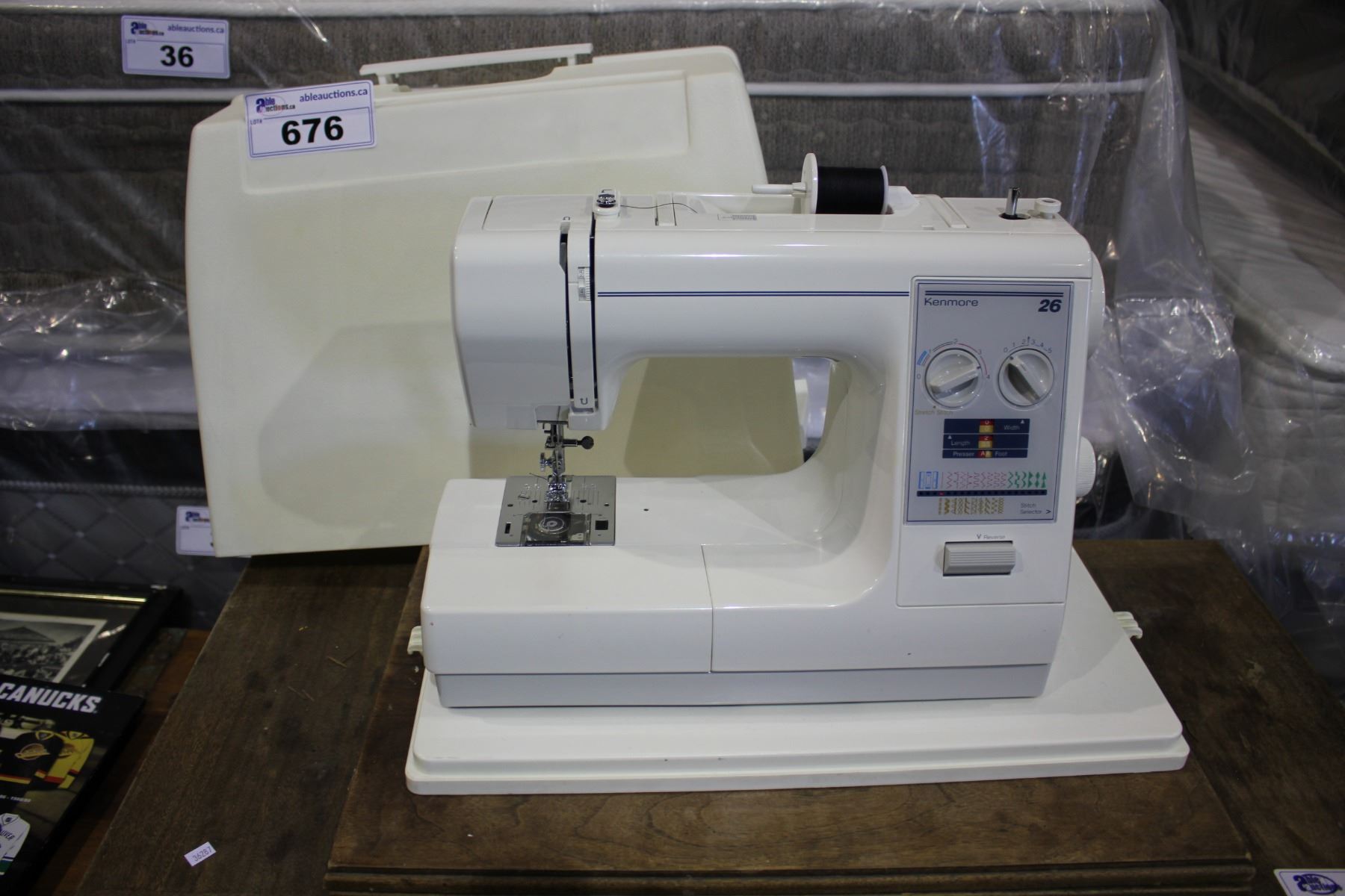 KENMORE 26 SEWING MACHINE MODEL 385. 17926090