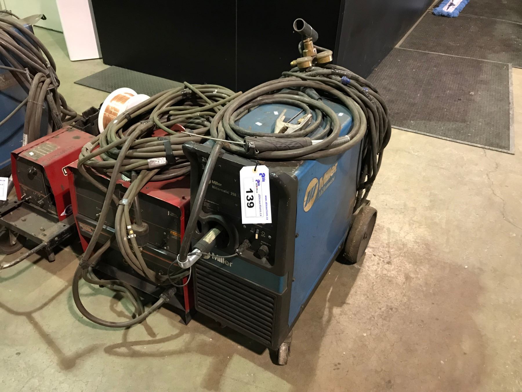 MILLER MILLERMATIC 250X WIRE FEED WELDER