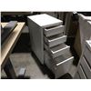 Image 2 : SMALL WHITE 4 DRAWER ROLLING OFFICE CABINET