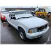 Image 2 : 2003 GMC SONOMA SL, 2DR PU. WHITE, VIN # 1GTDT19X938247117