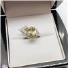 Image 2 : 14K COLOR-CHANGING SULTANITE 2.75CT 12 DIAMOND RING