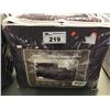 Image 2 : CHEZMOI FULL DARK PURPLE BED COVER, THERAPEDIC WON'T GO FLAT DOWN ALTERNATIVE PILLOW, CANADIAN