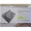 Image 2 : BROOKSTONE 54X72" NAP WEIGHTED BLANKET