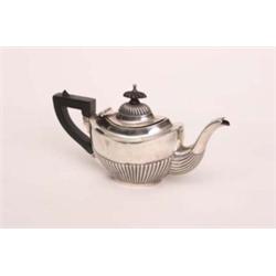 Small silver hallmarked teapot Birmingham 1900, 5" high