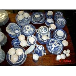 Willow pattern china, large collection, different factories, Wedgwood, Johnsons etc, dinner plates, 