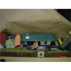 Gauge Master electronic Loco controller model 100 plus various HO gauge buildings and plastic rollin