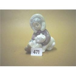 Lladro figure of an Eskimo with polar bear pub No 1195, 4.75" high (original box)