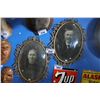Image 1 : PAIR OF ORNATE BUBBLE GLASS FRAMED PORTRAITS