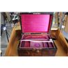 Image 2 : VINTAGE JEWELLERY BOX