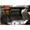 Image 2 : COMMERCIAL INFRARED CHAR/BROIL STAINLESS STEEL BBQ