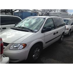 2006 DODGE CARAVAN, WHITE, 4DRSW, GAS, AUTOMATIC, VIN#1D4GP25R16B532158, 166,198KMS,