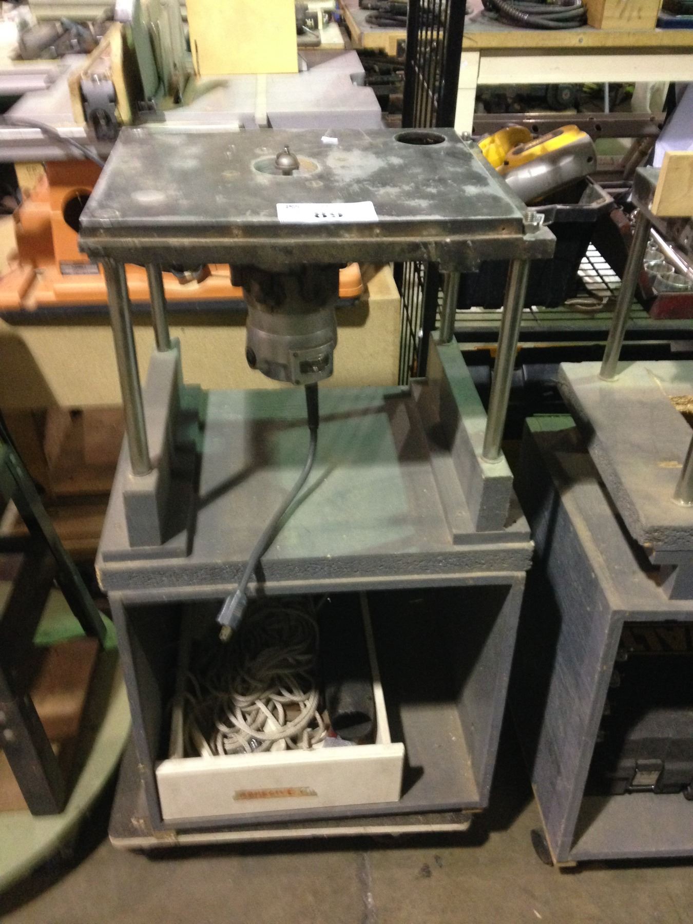 Delta Rockwell Table Router ROCKWELL ROUTER WITH ROUTER TABLE AND PORTABLE STAND