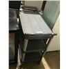 Image 1 : MOBILE 3 TIER RUBBERMAID UTILITY CART