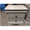 Image 4 : 4PCS QUEEN SIZE BEDROOM SUITE  - HEADBOARD, FOOTBOARD WITH RAILS, 6 DRAWER DRESSER WITH MIRROR & 2