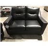 Image 3 : 2 PCS BLACK LEATHER SOFA & LOVE SEAT SET