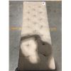 Image 2 : FOOT OF THE BED UPHOLSTERED BENCH SEAT