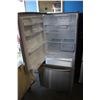 Image 2 : STAINLESS STEEL SAMSUNG REFRIGERATOR WITH BOTTOM FREEZER