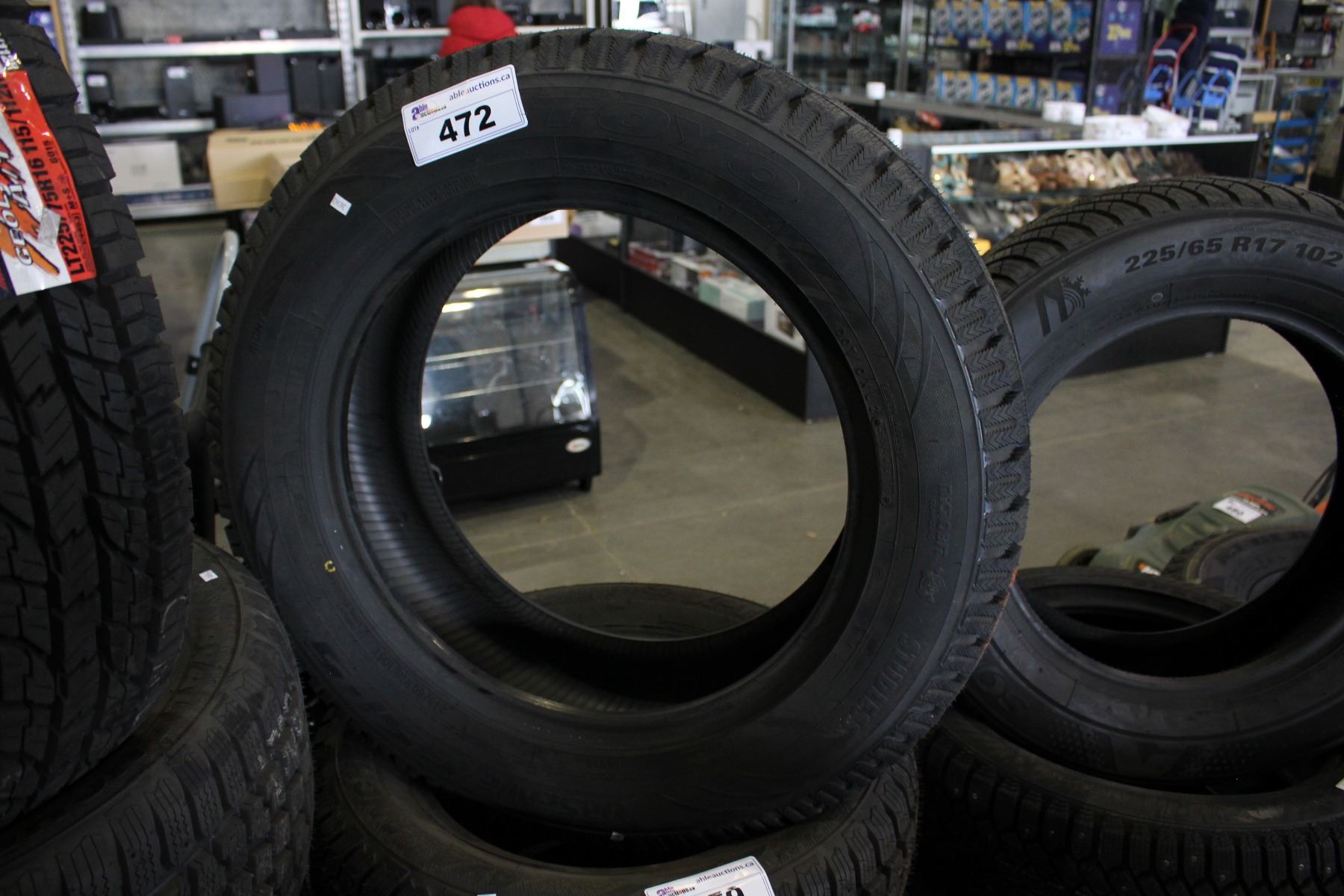 TOYO TIRE 245/60R18 105T MUD AND SNOW TIRE