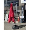 Image 2 : LARGE RED PATIO UMBRELLA
