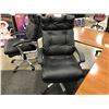 Image 2 : BLACK TUFTED HIGH BACK LEATHER EXECUTIVE CHAIR