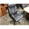 Image 2 : BLACK TUFTED LOOP ARM HIGH BACK EXECUTIVE CHAIR