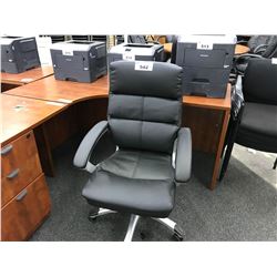 BLACK PLEATED MID BACK LEATHER EXECUTIVE CHAIR