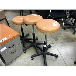 ORANGE PNEUMATIC LIFT MOBILE STOOL