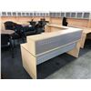 Image 1 : MAPLE 6X5' RECEPTION DESK