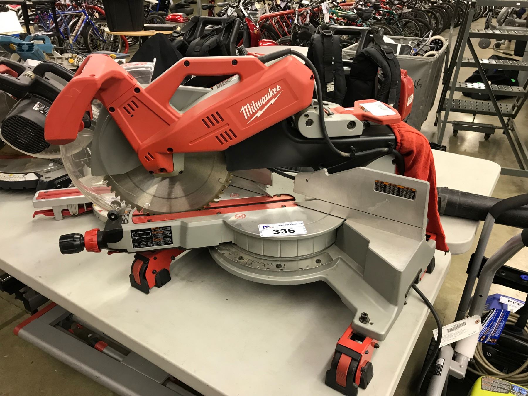 MILWAUKEE COMPOUND SLIDING MITRE SAW - Able Auctions milwaukee 254 mitre saw