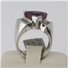 Image 6 : 14K White Gold Triangular shape Red Rubellite Ring