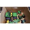 Image 2 : JOHN DEERE TRACTOR TOYS