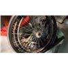 Image 2 : TOTE OF BIKE PARTS