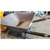 Image 2 : GRAY TRUE TEMPER WHEELBARROW