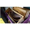 Image 2 : TOTE OF SANDPAPER