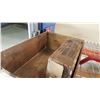 Image 2 : 2 WOOD CRATES, CANADIAN POLISHES, AND DRAMEUIE AND VINTAGE CRATE AND GASOLINE CAN
