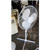 Image 1 : WHITE FLOOR FAN