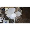 Image 2 : WHITE FLOOR FAN