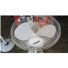 Image 2 : WHITE FLOOR FAN