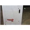 Image 2 : VINTAGE 10C VENDING MACHINE W/ CONTENTS