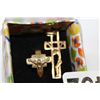 Image 2 : GOLD CRUCIFIX RING AND GOLD CRUCIFIX PENDANT