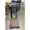 Image 1 : FAIR BANKS ANTIQUE SCALE