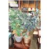 Image 2 : 2 ARTIFICIAL TREES