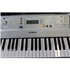 Image 2 : YAMAHA E303 KEYBOARD