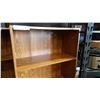 Image 2 : 6 FOOT OAK BOOKSHELF