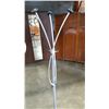 Image 1 : DESIGNER COAT RACK