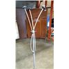 Image 2 : DESIGNER COAT RACK