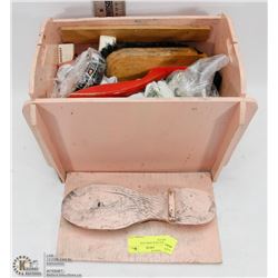 VINTAGE SHOE SHINE BOX COMPLETE.