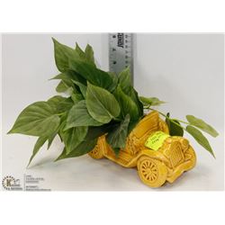 VINTAGE CAR PLANTER