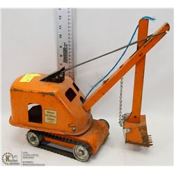 1956 PRESSED STEEL TONKA SHOVEL TOY.