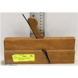 A NICHOLS VINTAGE WOOD MOLDING PLANE.